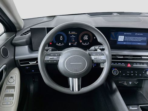 Used 2025 Hyundai Sonata SEL FWD image 18
