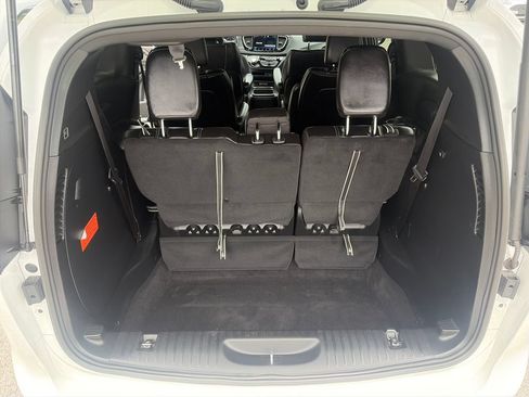 Used 2026 Chrysler Pacifica Select FWD image 22