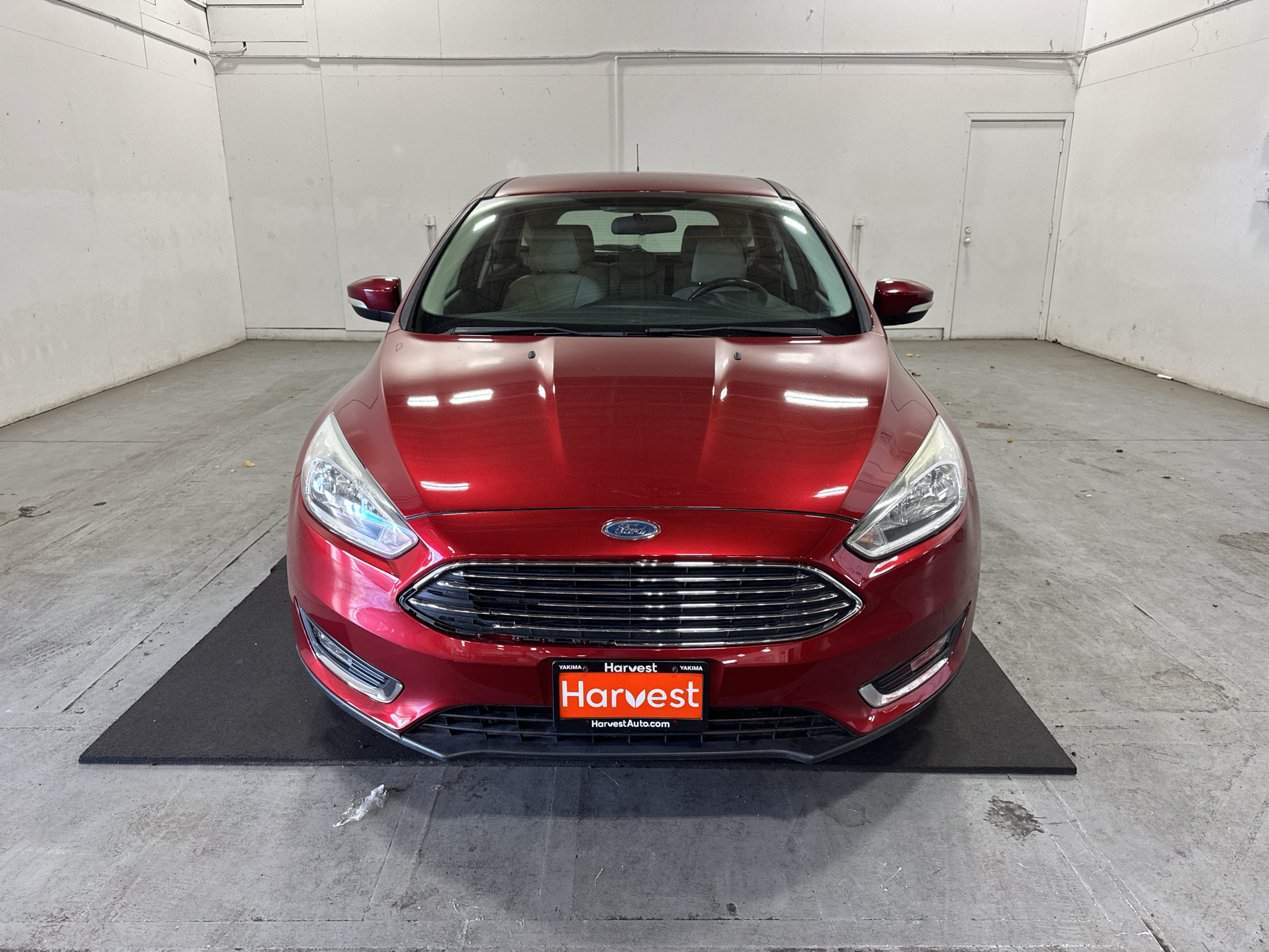 Used 2016 Ford Focus Titanium FWD image 2