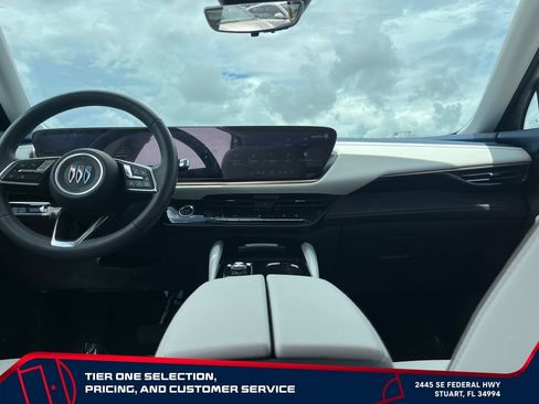 Used 2025 Buick Envision Avenir AWD/4WD image 15