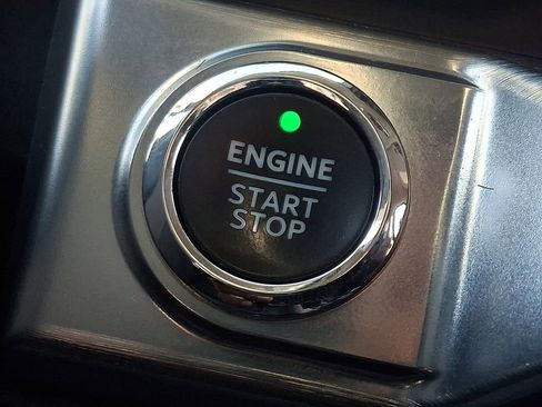 Used 2022 Ford F150 Lariat w/ Trailer Tow Package image 23