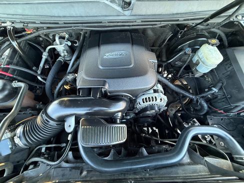 Used 2013 Chevrolet Avalanche LT w/ All-Star Edition image 28