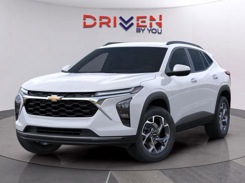 New 2026 Chevrolet Trax LT w/ Driver Confidence Package image 7