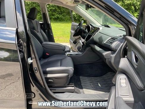 Used 2023 Subaru Ascent Limited AWD/4WD image 17