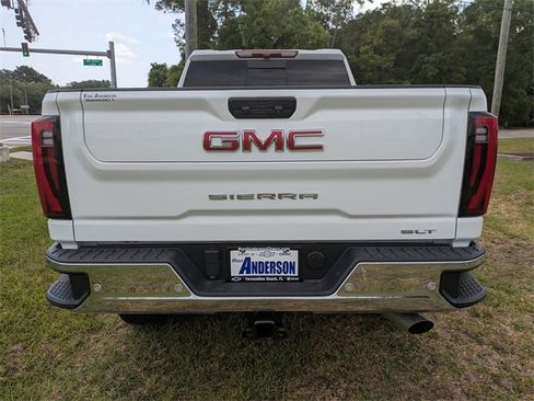 Used 2024 GMC Sierra 2500 SLT w/ SLT Premium Package image 5