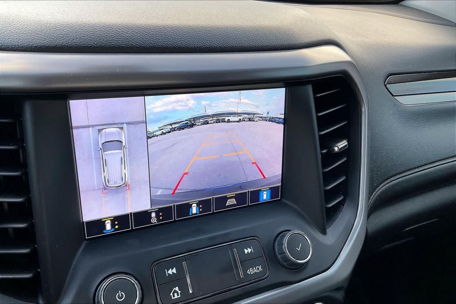 Used 2023 GMC Acadia AT4 w/ Technology Package AWD/4WD image 24