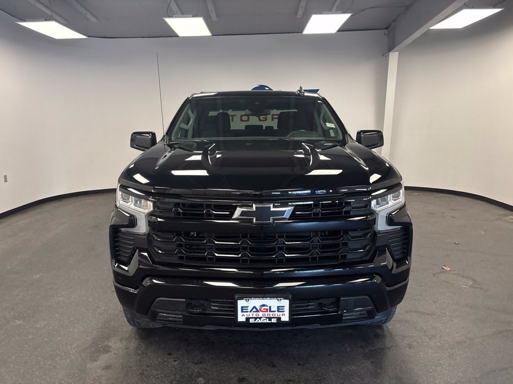 Used 2022 Chevrolet Silverado 1500 RST AWD/4WD image 3