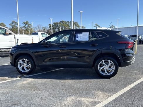 Certified 2024 Chevrolet Trax LS w/ LS Convenience Package image 12