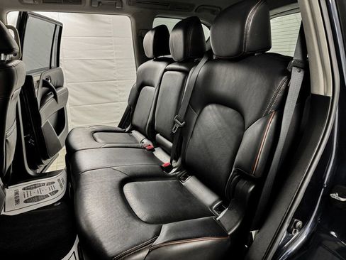 Used 2019 Nissan Armada SL image 8