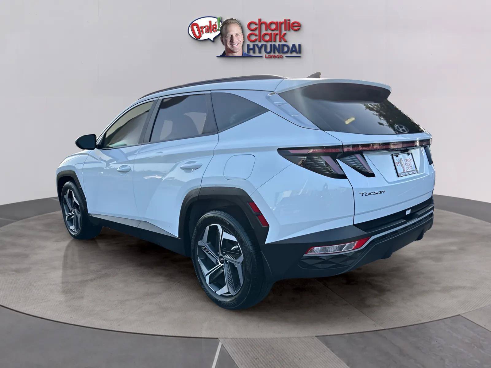 Certified 2024 Hyundai Tucson SEL w/ Convenience Package FWD image 3