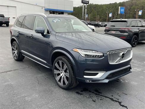 Used 2023 Volvo XC90 B6 Ultimate w/ Lounge Package image 6