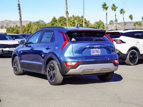 New 2026 Kia Niro EX image 13