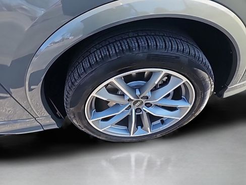 Used 2025 Audi Q3 2.0T Premium image 38