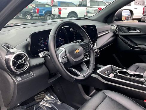 Used 2025 Chevrolet Equinox LT w/ Convenience Package II image 14