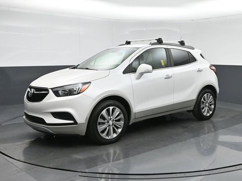 Used 2018 Buick Encore Preferred image 3