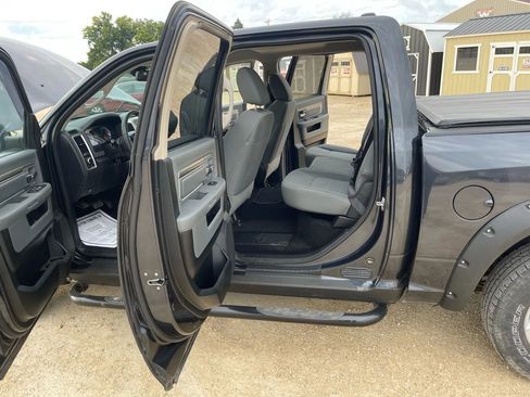 Used 2014 RAM 1500 Classic SLT image 9