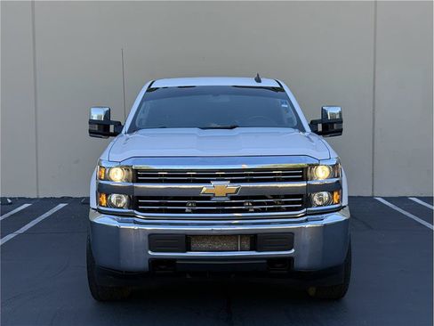 Used 2016 Chevrolet Silverado 2500 LT AWD/4WD image 2