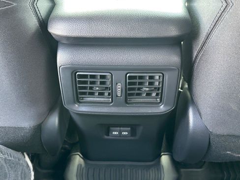 Used 2023 Toyota RAV4 SE w/ Convenience Package AWD/4WD image 6