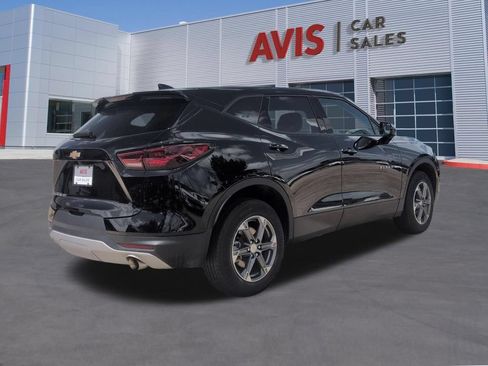 Used 2025 Chevrolet Blazer LT AWD/4WD image 6