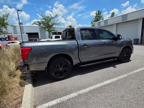 Used 2023 Nissan Titan SV w/ SV Convenience Package RWD image 7