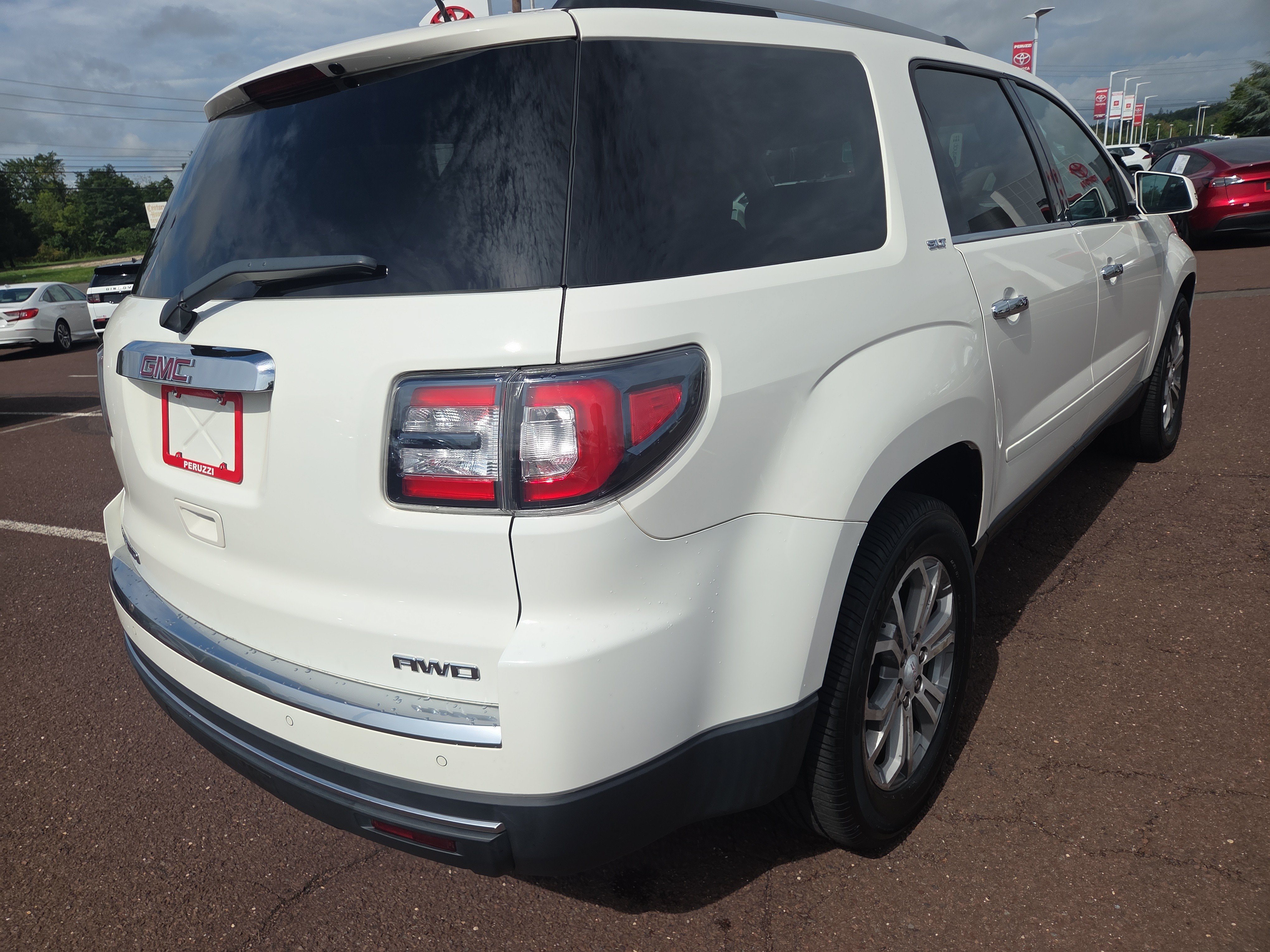 Used 2014 GMC Acadia SLT AWD/4WD image 3