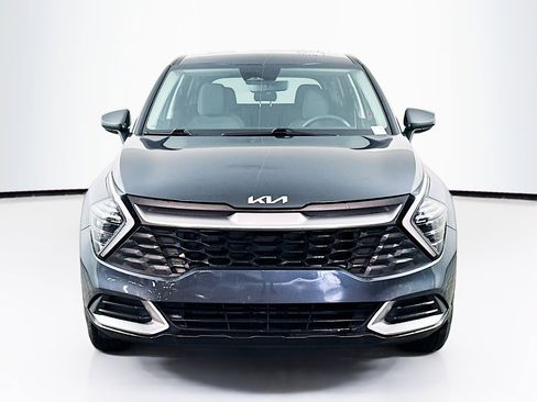 Used 2025 Kia Sportage LX image 2