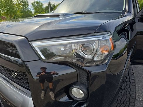 Used 2019 Toyota 4Runner TRD Off-Road Premium AWD/4WD image 34