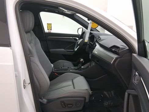 New 2025 Audi Q3 2.0T Premium image 29