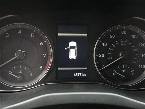 Used 2023 Hyundai Kona SEL image 9