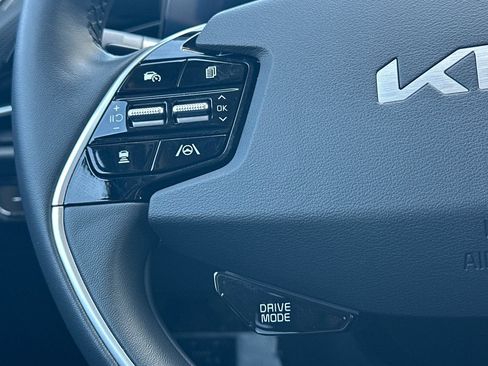 Used 2023 Kia Niro Wind FWD image 28