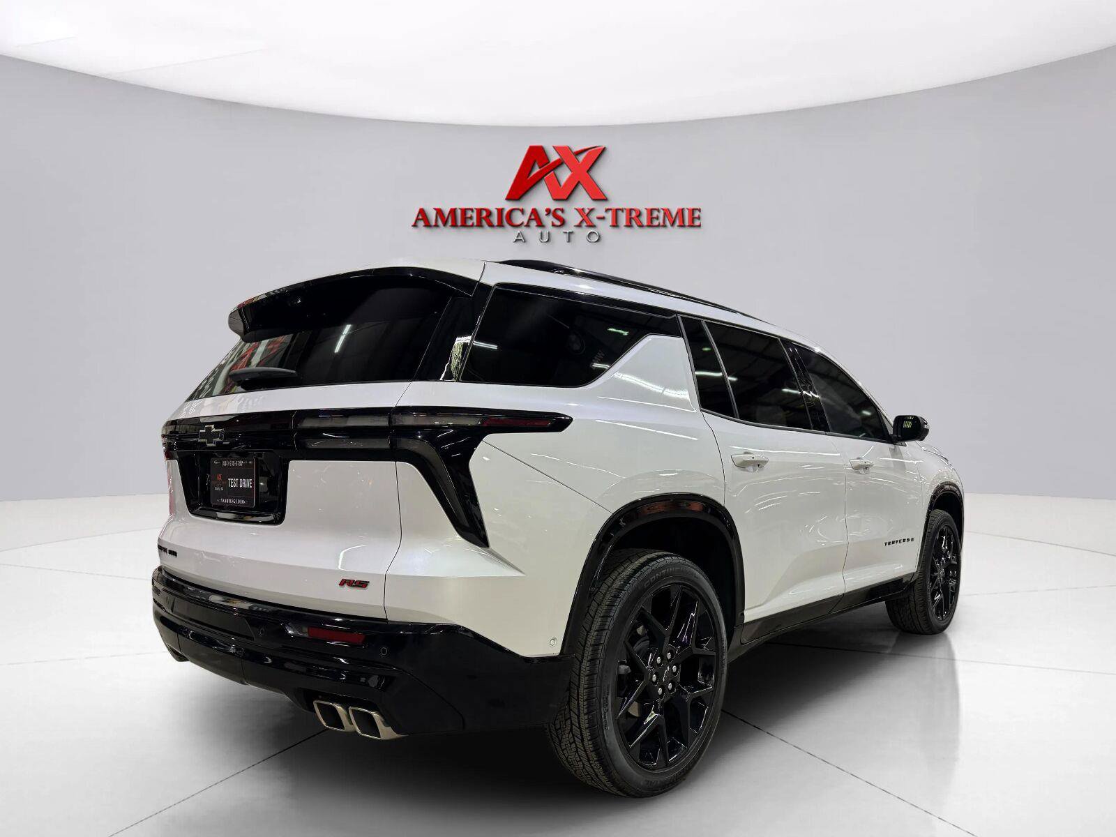 Used 2024 Chevrolet Traverse RS AWD/4WD image 7