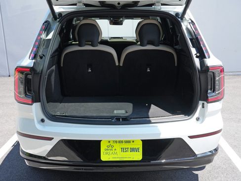Used 2025 Volvo EX90 Ultra AWD/4WD image 9
