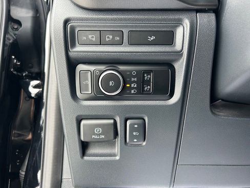 Used 2024 Ford F150 Lariat w/ Equipment Group 502A High image 7