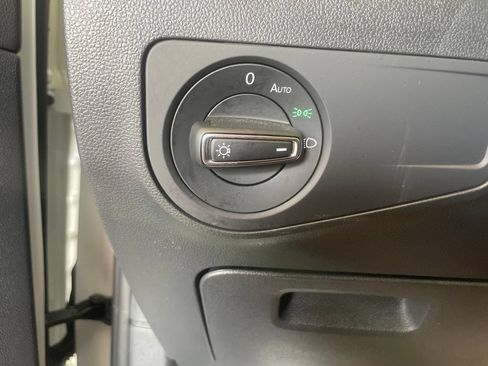 Used 2024 Volkswagen Tiguan SE FWD image 19