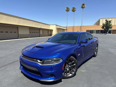 Used 2020 Dodge Charger Scat Pack RWD image 3