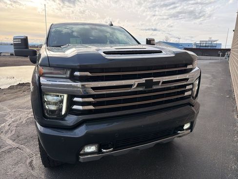 Used 2020 Chevrolet Silverado 3500 High Country image 3