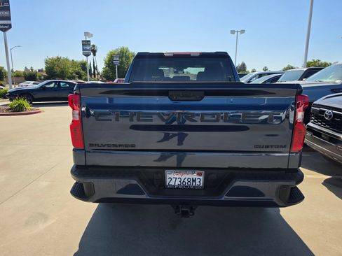 Used 2022 Chevrolet Silverado 1500 Custom w/ LPO, Dark Essentials Package RWD image 5