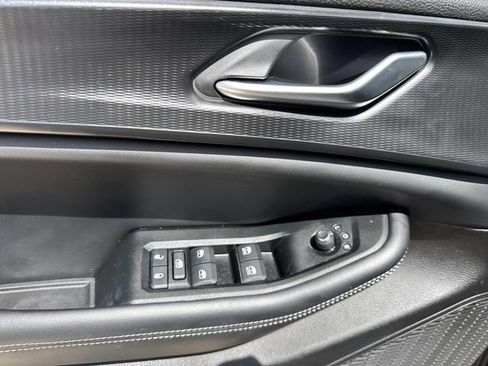 Used 2024 Jeep Grand Cherokee L Laredo RWD image 31