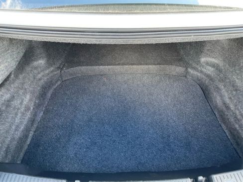 Used 2013 Lincoln MKS Sedan 4D image 12