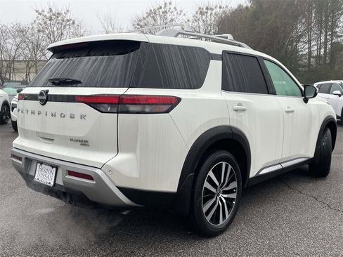 Used 2024 Nissan Pathfinder Platinum w/ Cargo Package image 3