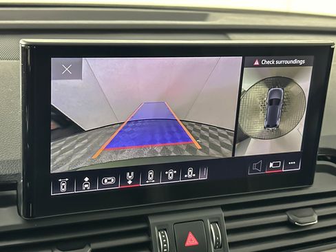 Used 2023 Audi Q5 e Premium Plus w/ Premium Plus Package image 18