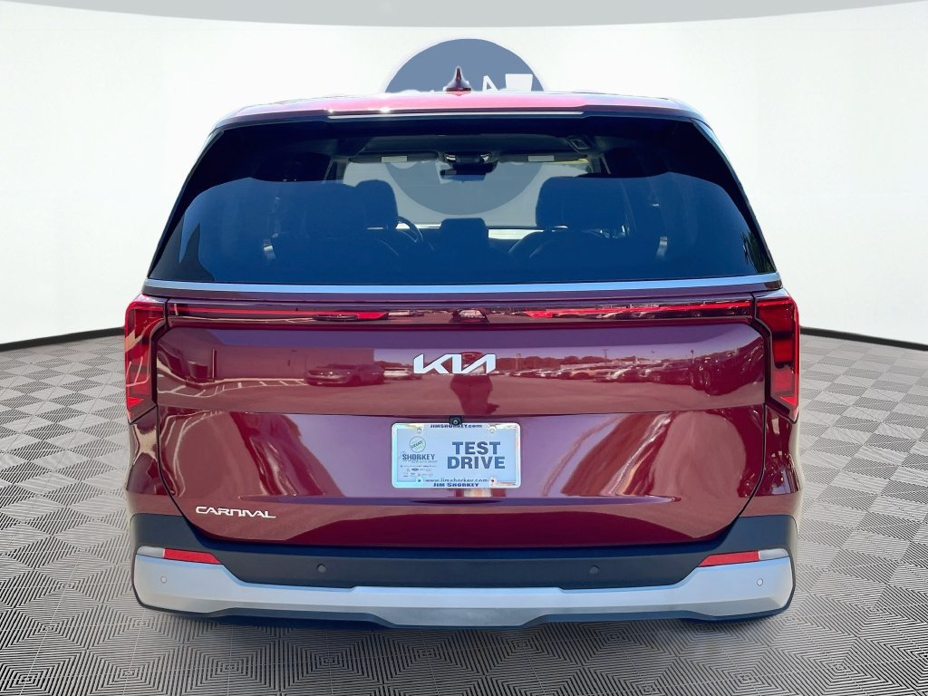 Certified 2025 Kia Carnival FWD image 7