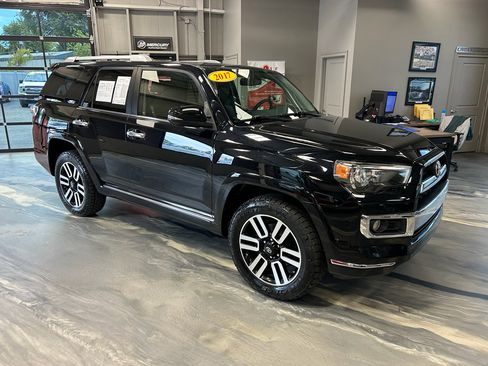 Used 2017 Toyota 4Runner Limited AWD/4WD image 31