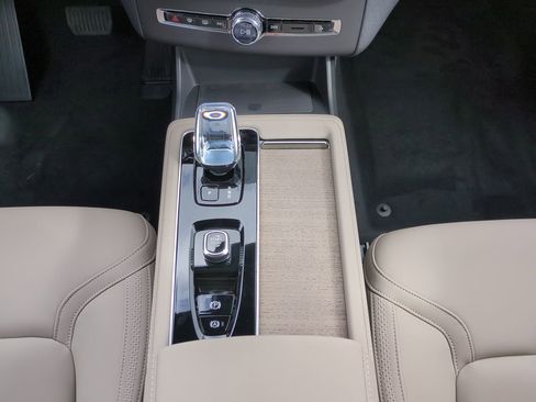 New 2026 Volvo XC90 B6 Plus image 17