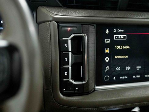 Used 2023 GMC Yukon XL Denali AWD/4WD image 57