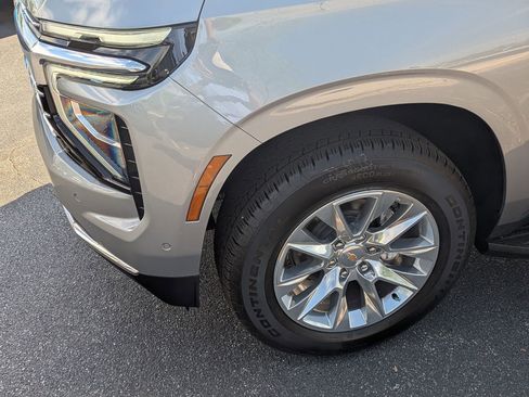 New 2026 Chevrolet Suburban Premier w/ Sun And Tow Package AWD/4WD image 10