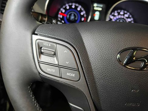 Used 2014 Hyundai Santa Fe Limited w/ Ultimate Package 07 image 29