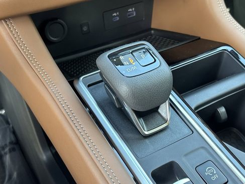 New 2025 Nissan Pathfinder Platinum w/ Cargo Package image 14