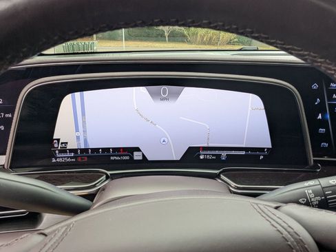 Used 2022 Cadillac Escalade ESV Premium Luxury Platinum w/ Heavy-Duty Trailer Package image 14