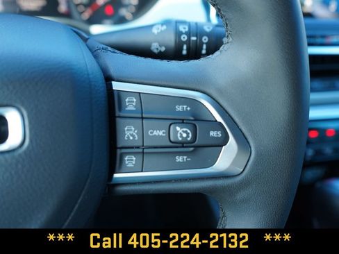 Used 2025 Jeep Compass Limited AWD/4WD image 36